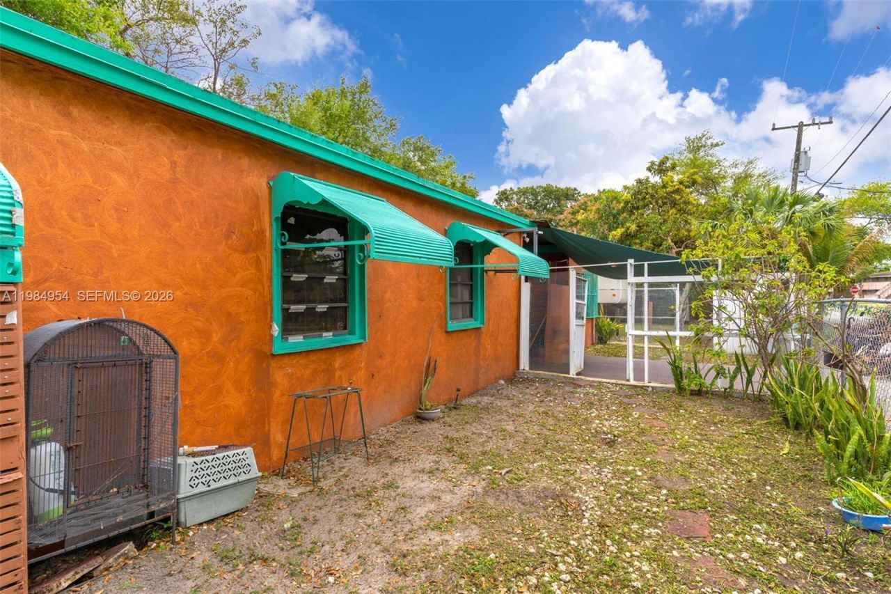 2490 NW 59th St, Miami, FL 33142 Photo