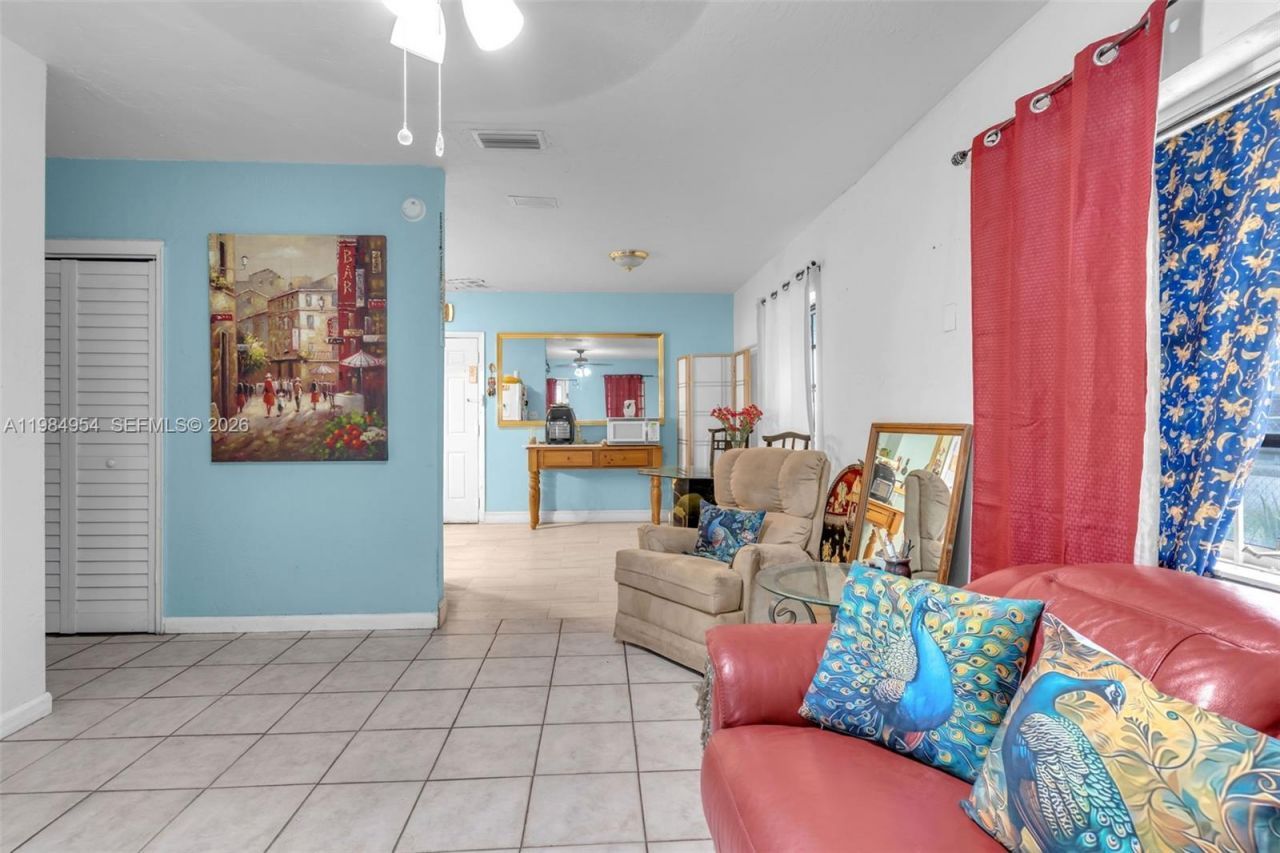 2490 NW 59th St, Miami, FL 33142 Photo