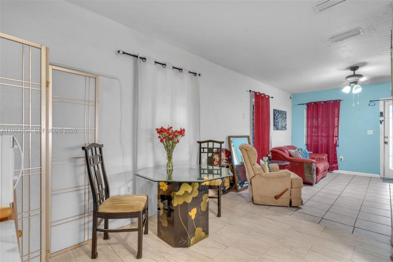 2490 NW 59th St, Miami, FL 33142 Photo