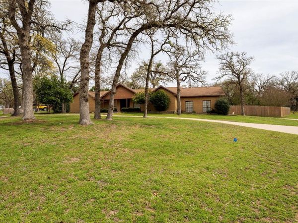2105 Yokley RD, Rockdale, TX 76567