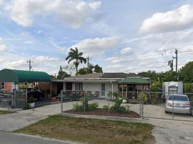 10945 PERRY DRIVE , MIAMI, FL 33176