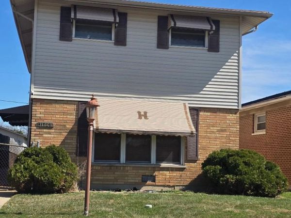 11725 S Bishop Street, Chicago, IL 60643