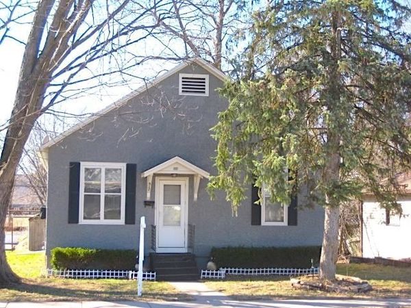 817 N Beaumont Road, Prairie Du Chien, WI 53821