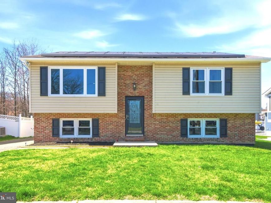 302 West Road, Baltimore, MD 21221 Main Photo