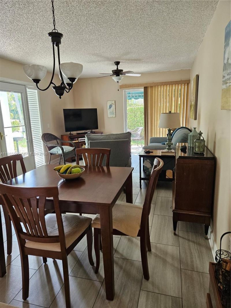 608 Waterside Dr , Unit 608, Hypoluxo, FL 33462 Photo