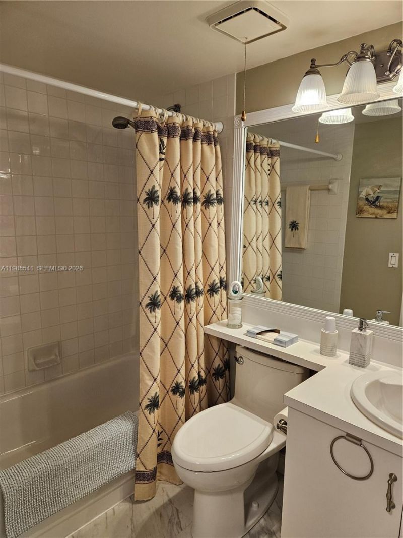 608 Waterside Dr , Unit 608, Hypoluxo, FL 33462 Photo