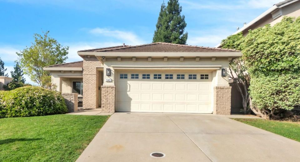 543 Heiler Way, Folsom, CA 95630 Photo