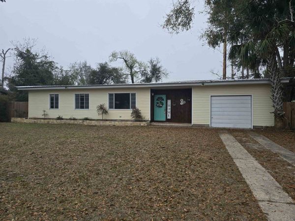 309 W Oak St , Perry, FL 32347