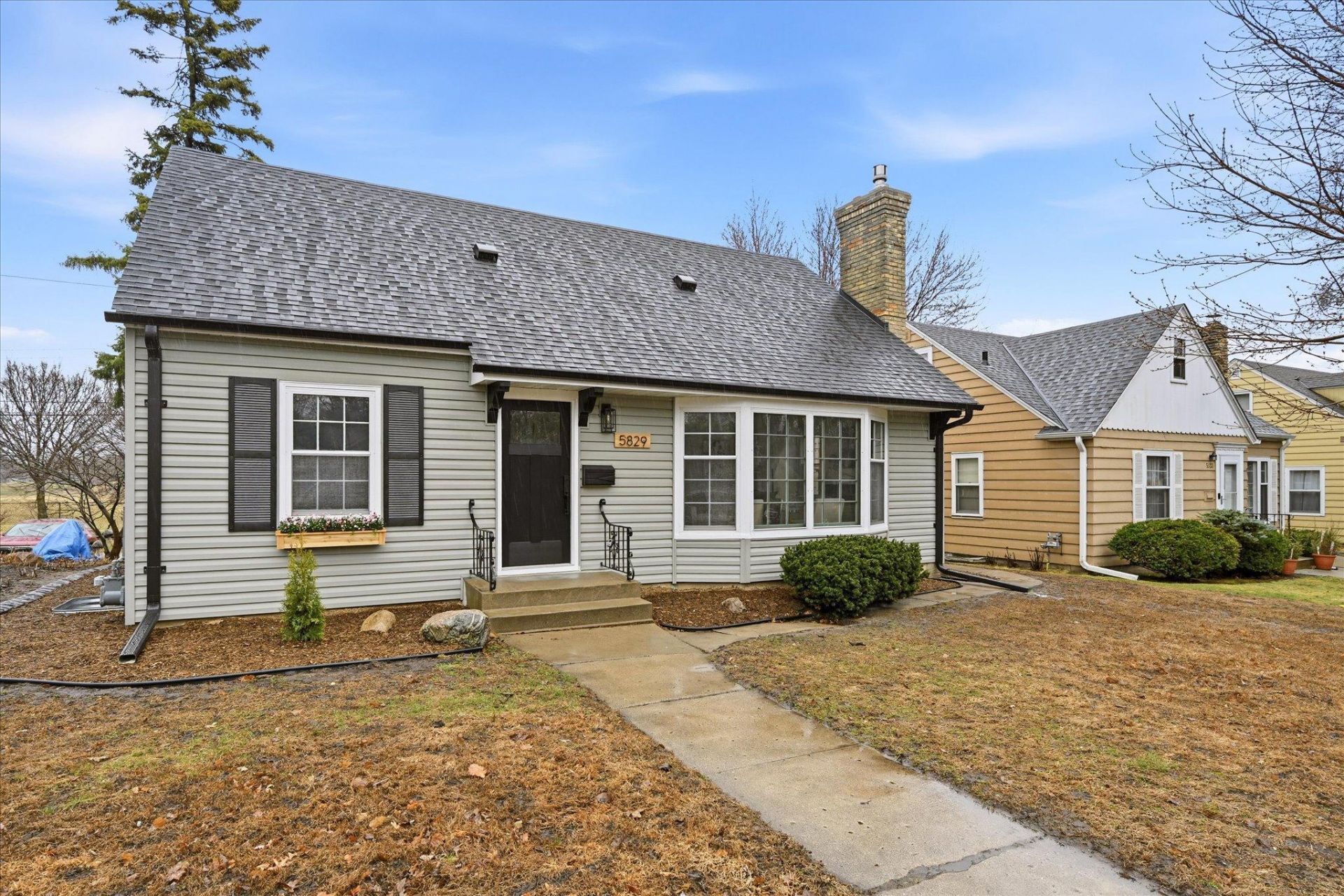 5829 12th Avenue S Minneapolis, MN 55417