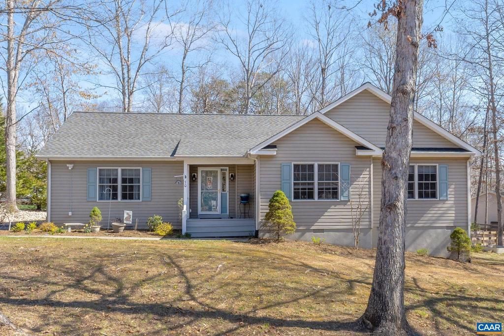 70 Riverside Dr, Palmyra, VA 22963 Main Photo