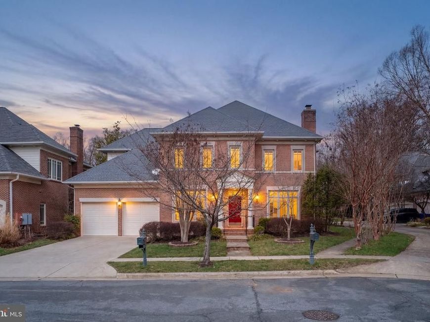 6723 Honesty Drive, Bethesda, MD 20817 Main Photo