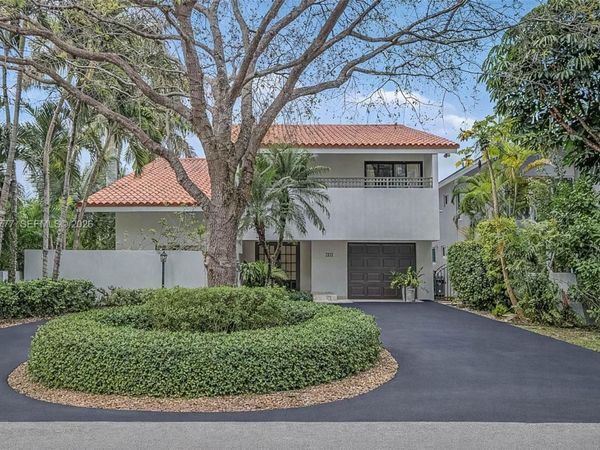 4950 San Amaro Dr , Coral Gables, FL 33146