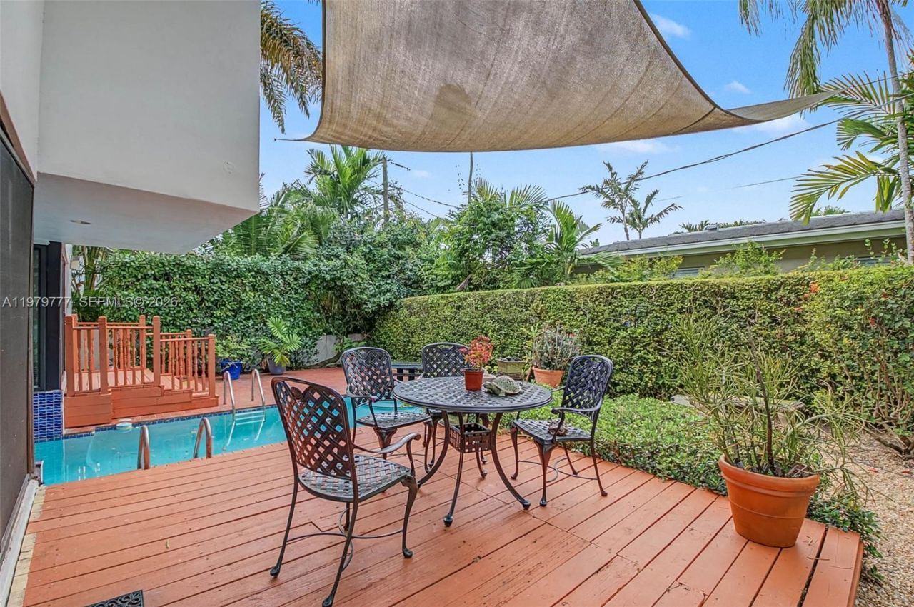 4950 San Amaro Dr, Coral Gables, FL 33146 Photo
