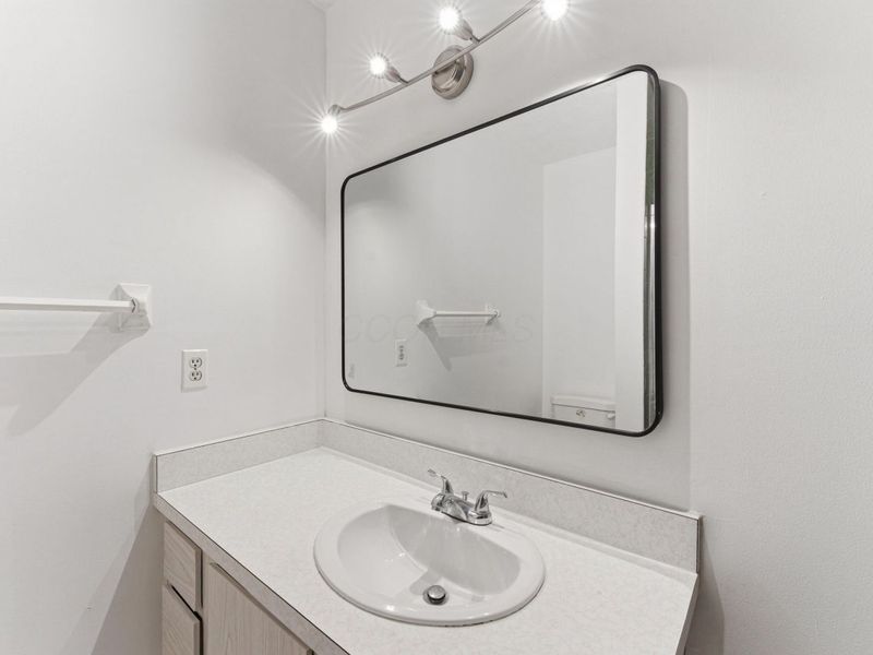 1213 Woodbrook Court, Unit 34, Columbus, OH 43223 Photo 11