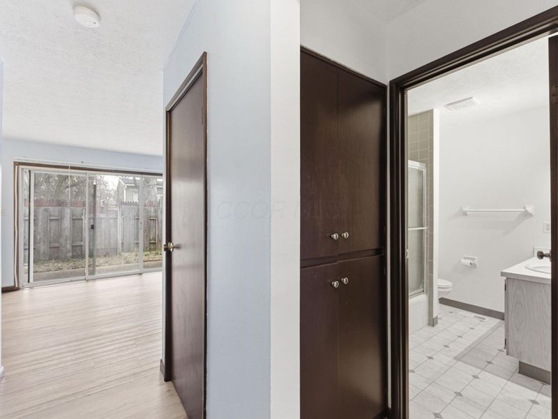 1213 Woodbrook Court, Unit 34, Columbus, OH 43223 Photo 4