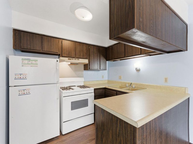 1213 Woodbrook Court, Unit 34, Columbus, OH 43223 Photo 6