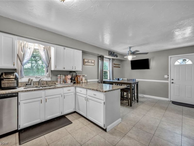 13800 Milo Road, Garfield Heights, OH 44125 Photo 9