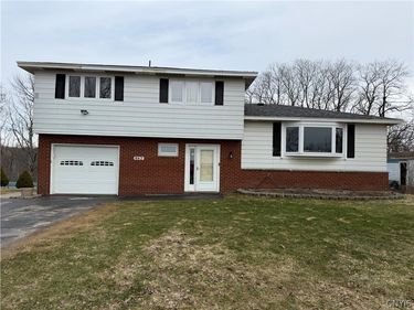 862 County Route 25, Oswego, NY 13126