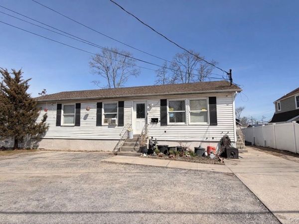 59 Wheeler Road , Central Islip, NY 11722