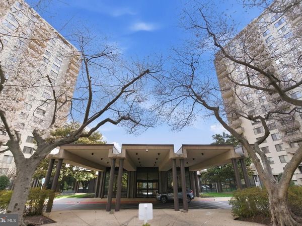 5225 POOKS HILL ROAD , Unit 1323S, BETHESDA, MD 20814