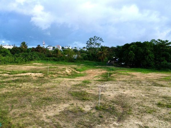 4 CAMASEYES, Aguadilla, PR 00603