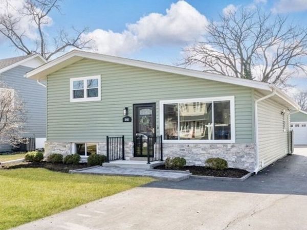 646 W Babcock Avenue, Elmhurst, IL 60126