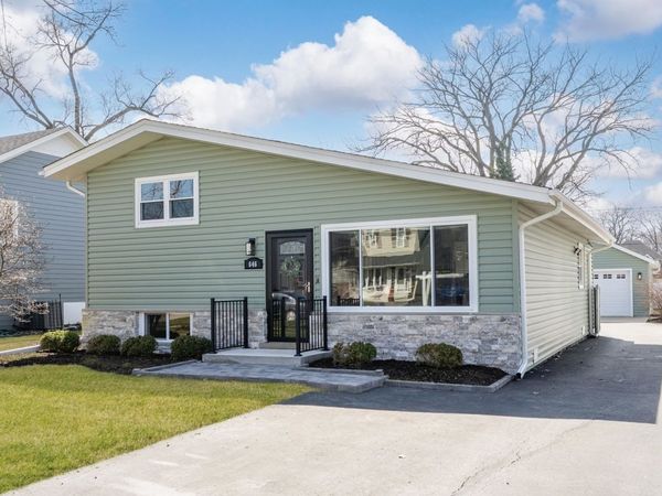 646 W Babcock Avenue, Elmhurst, IL 60126