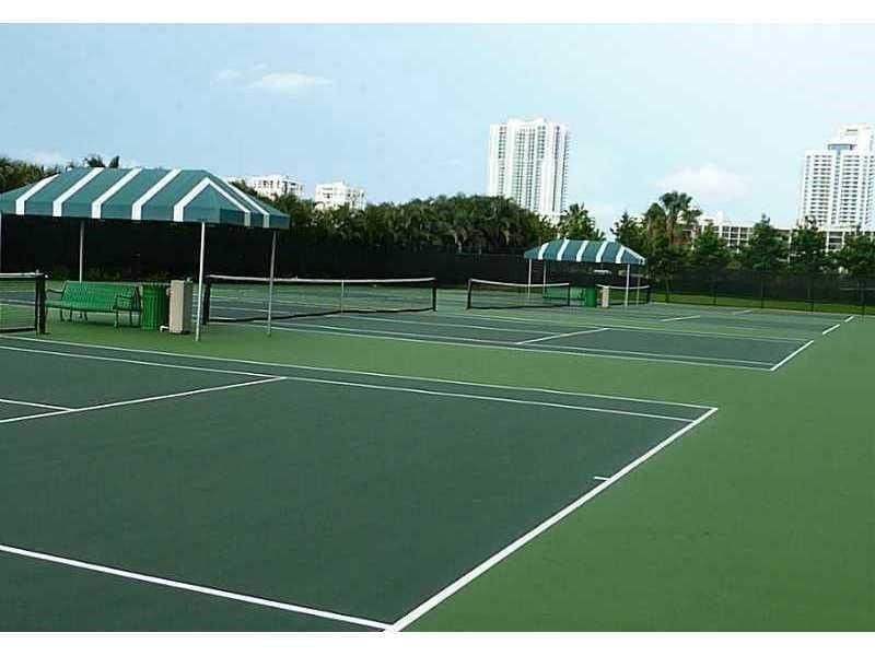 500 Three Islands Boulevard, Unit L15, Hallandale Beach, FL 33009 Photo
