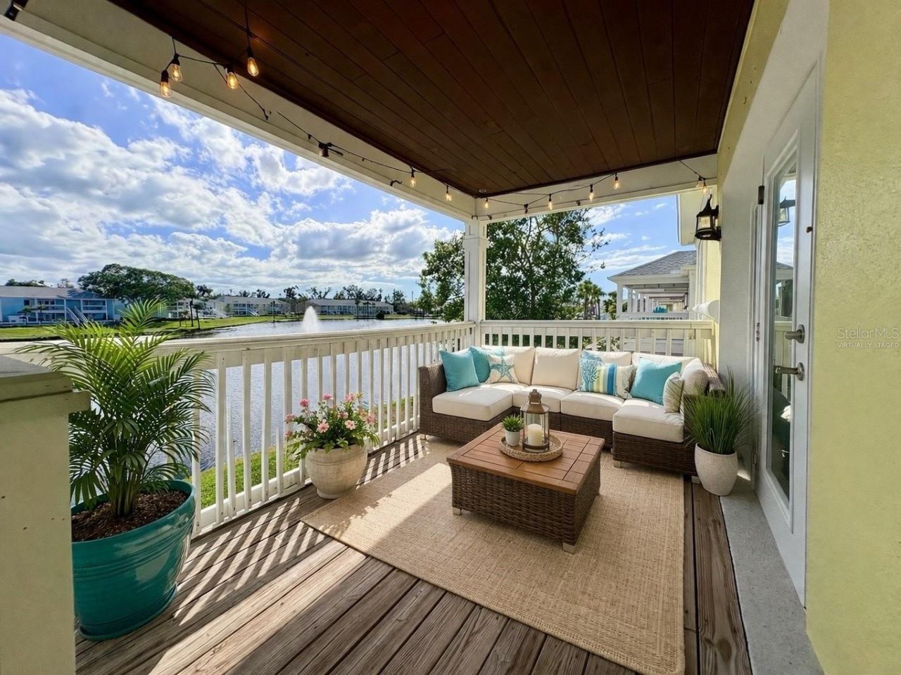 204 Pompano Drive Se, Unit D, Saint Petersburg, FL 33705 Photo