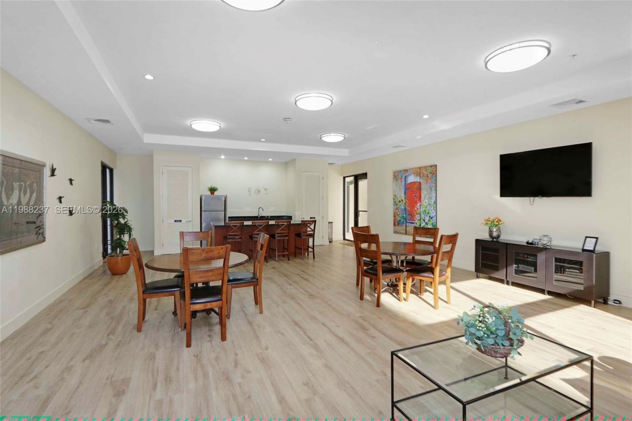 1805 Ponce De Leon Blvd, Unit 730, Coral Gables, FL 33134 Photo