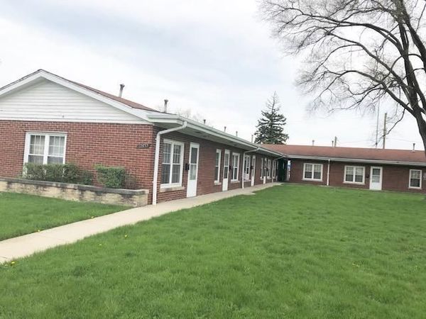 12827 Irving Avenue, Unit 4, Blue Island, IL 60406