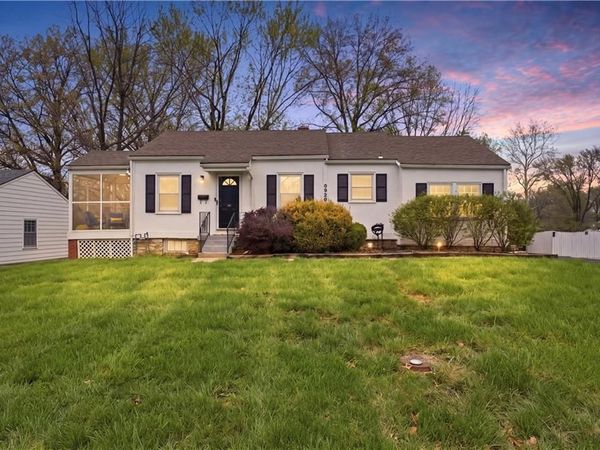 8920 Rose Lane, Raytown, MO 64133