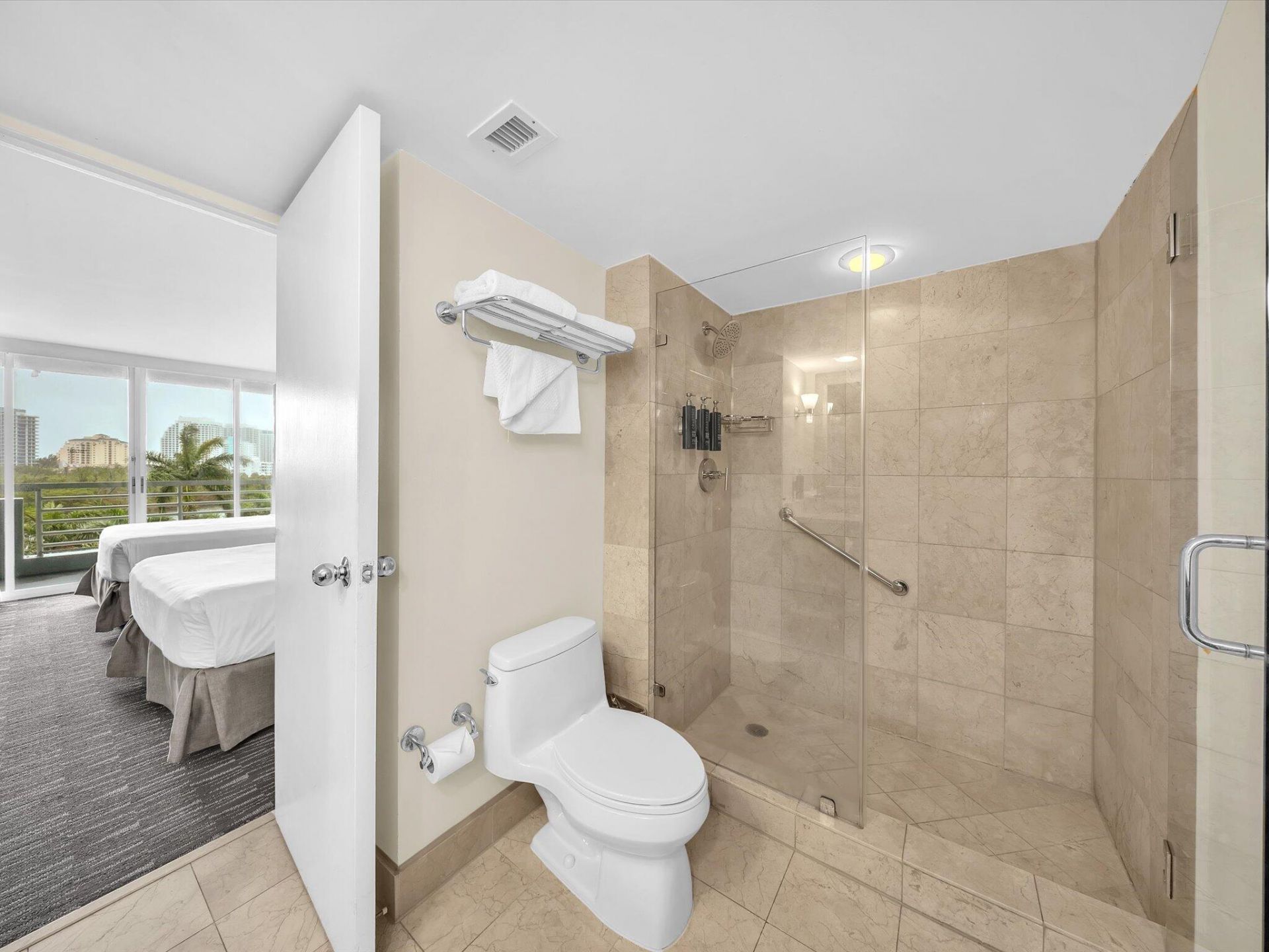 2670 E Sunrise Boulevard, Unit 520, Fort Lauderdale, FL 33304 Photo