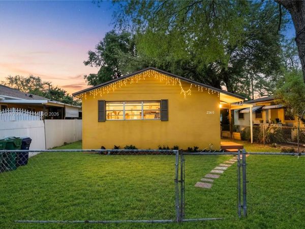 2760 NW 58th St , Miami, FL 33142