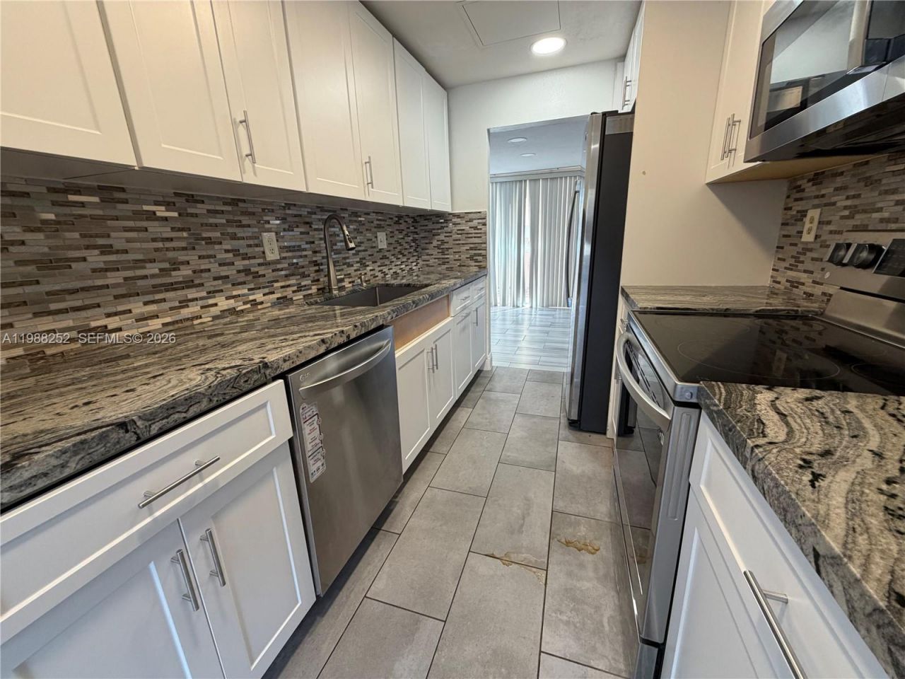 853 NW 81st Ter, Unit 7, Plantation, FL 33324 Photo