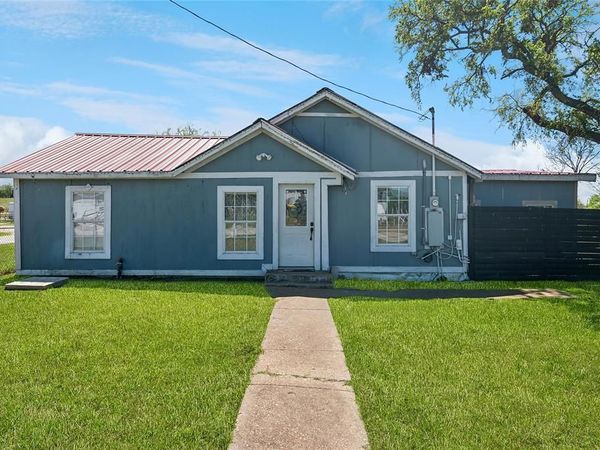 126 Alexander Street, Hillsboro, TX 76645
