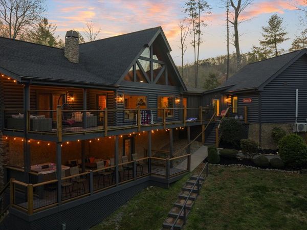 2619 Bear Crossing Way, Sevierville, TN 37862