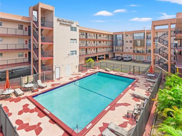 1855 W 60th St, Unit 311, Hialeah, FL 33012