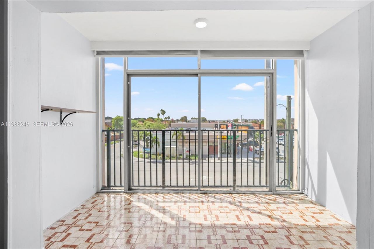1855 W 60th St, Unit 311, Hialeah, FL 33012 Photo