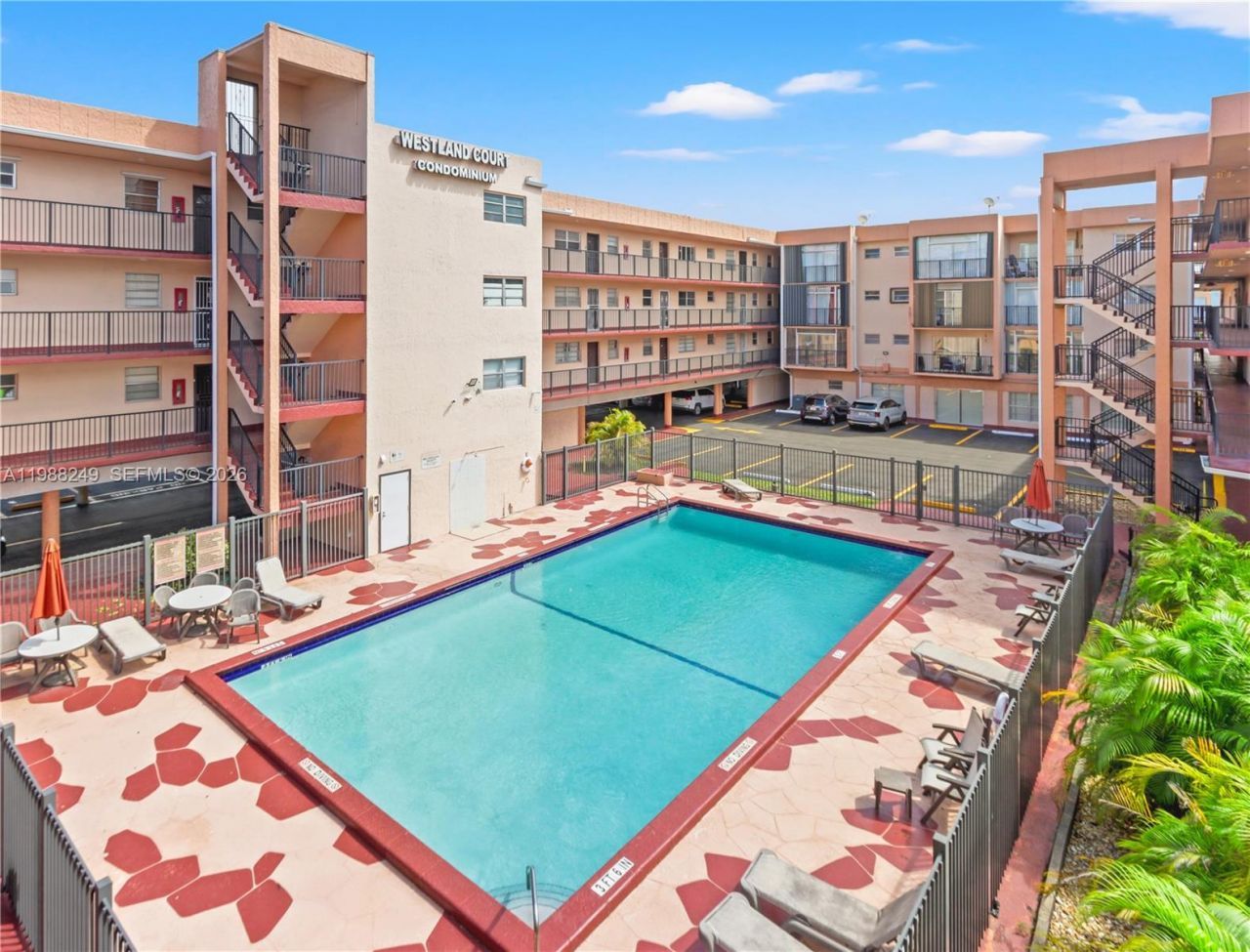 1855 W 60th St, Unit 311, Hialeah, FL 33012 Photo