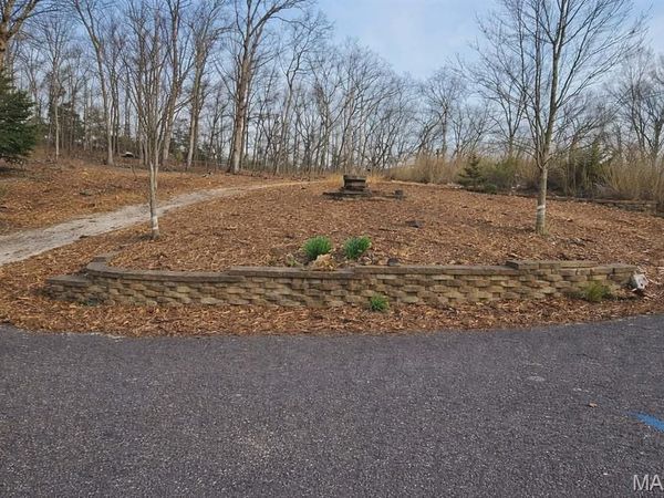 859 Village Green Court, Marthasville, MO 63357