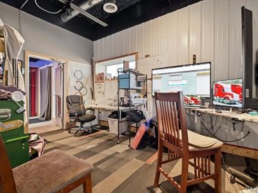 14857 Martinsville Road , Van Buren Twp, MI 48111