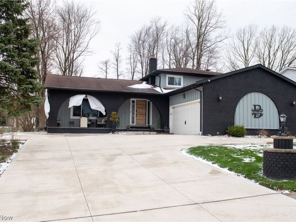 350 Panorama Drive, Seven Hills, OH 44131