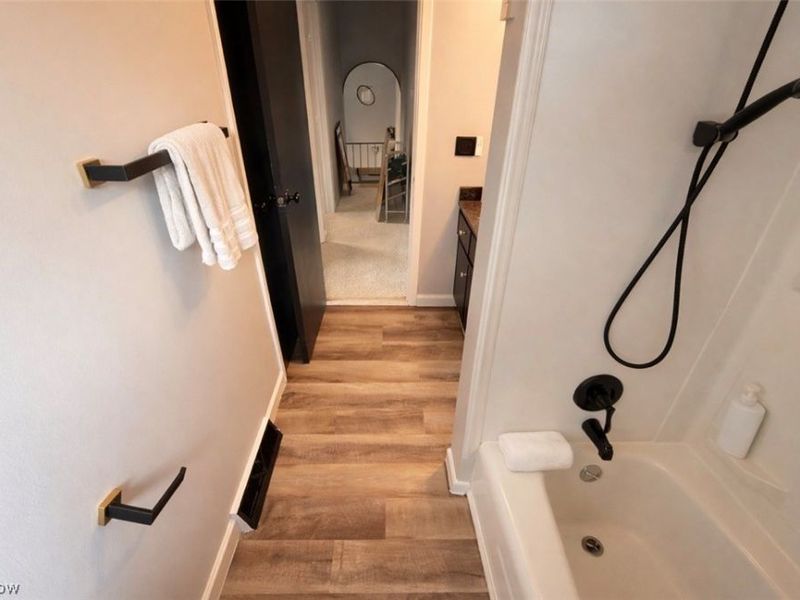 350 Panorama Drive, Seven Hills, OH 44131 Photo 9