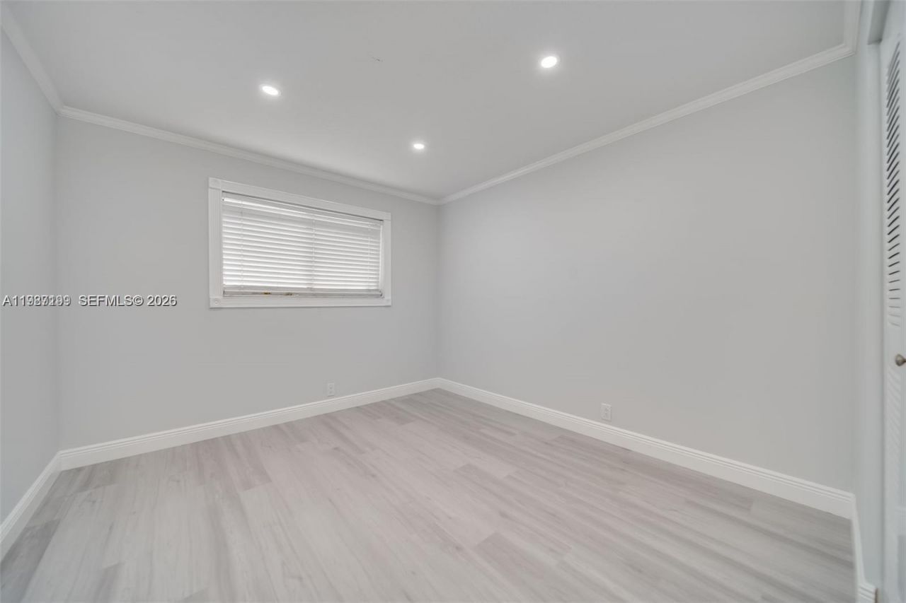 677 Trace Cir, Unit 211, Deerfield Beach, FL 33441 Photo