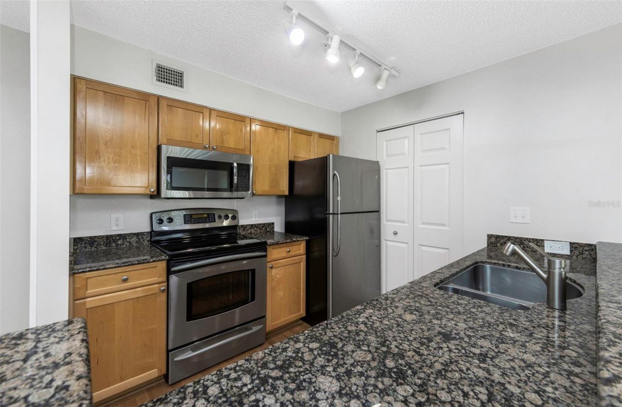2400 Feather Sound Drive, Unit 412, Clearwater, FL 33762 Photo