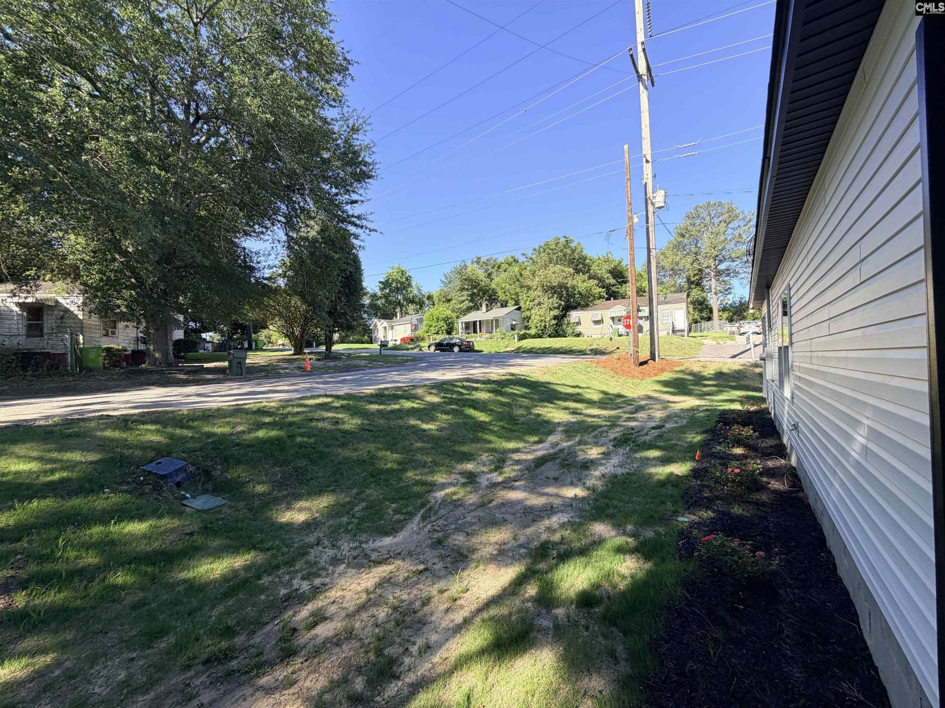 2826 Truman Street Photo 26