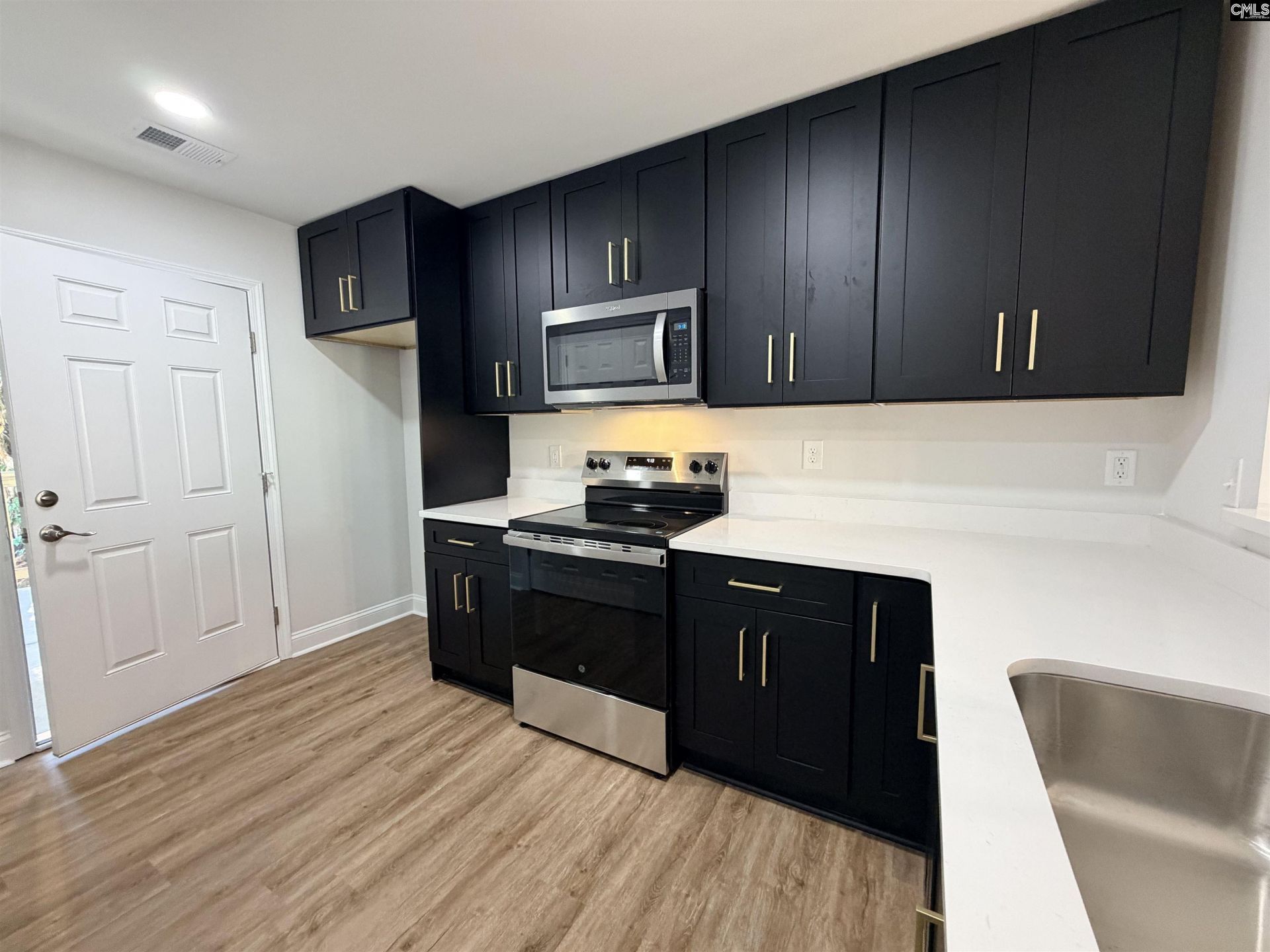 2826 Truman Street Photo 4