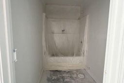 2826 Truman Street photo 4