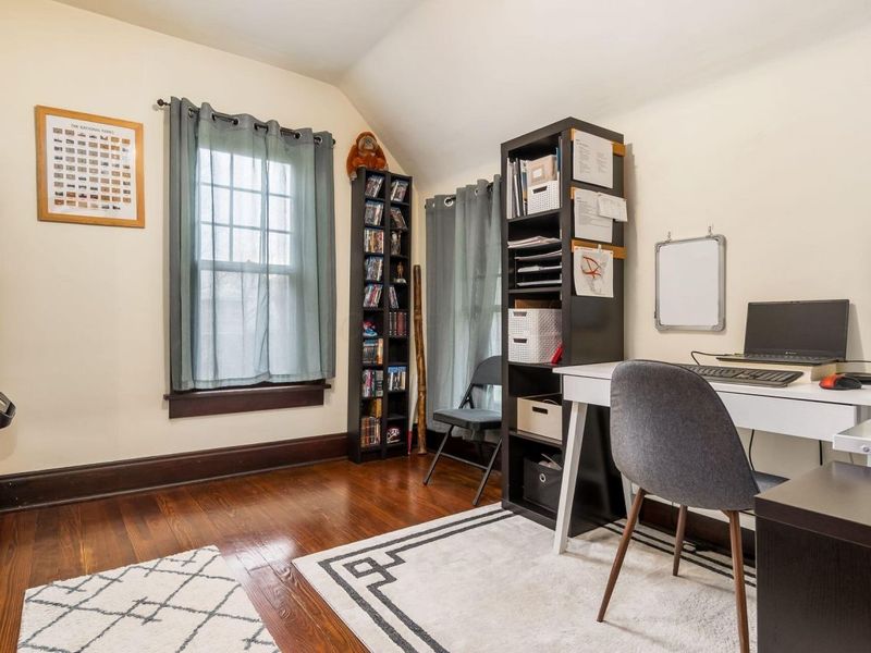 2555 Glenmawr Avenue, Columbus, OH 43202 Photo 14